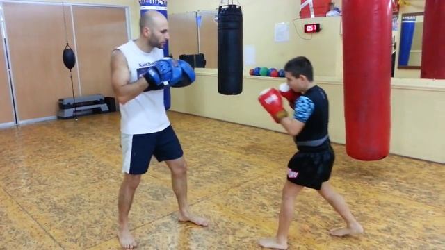 Кикбоксинг работа на лапах