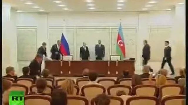 В Азербайджане послали С  Лаврова на три буквыСиктир Лавров