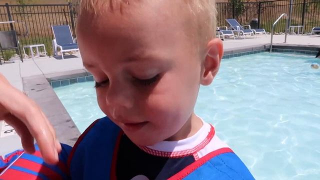 MOMMY POOL PARTY!