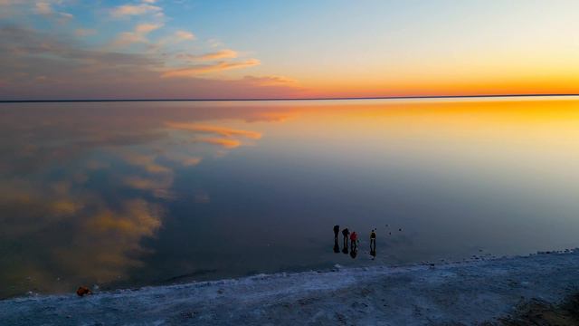 Закат на озере Эльтон