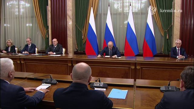Владимир Путин выразил благодарность кабинету министров за совместную работу во благо России