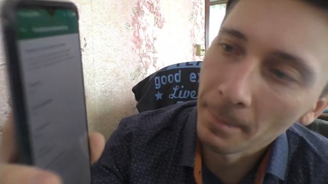 Почему в WhatsApp не видит контакты