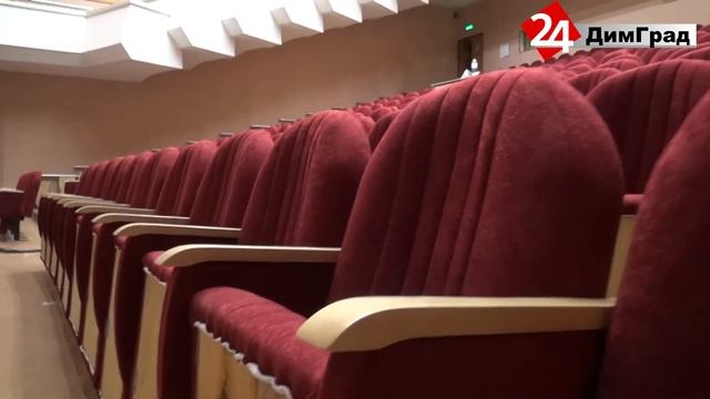 В НКЦ идет замена кресел в главном зале