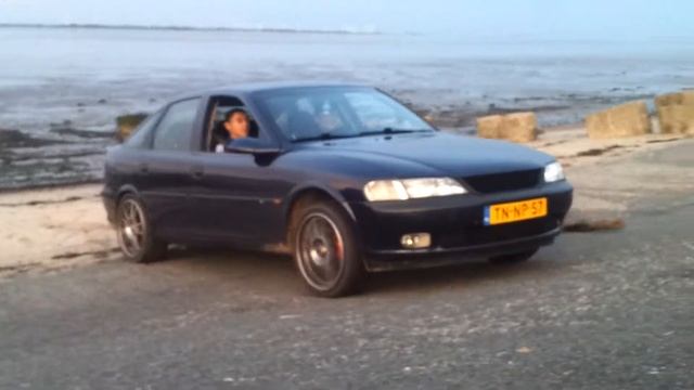Opel Vectra Burnout Beunerij 17