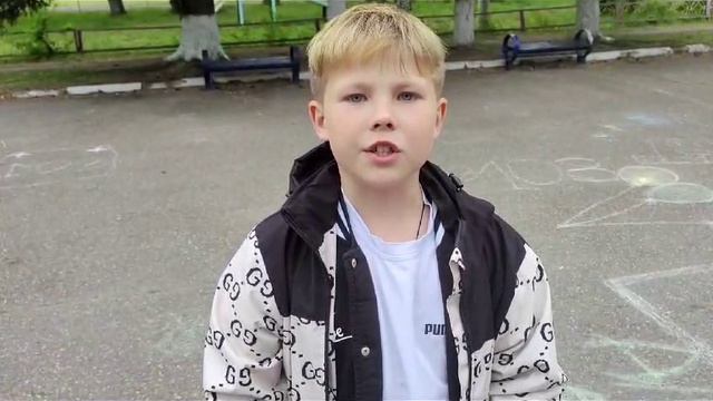 У Лукоморья дуб зелёный