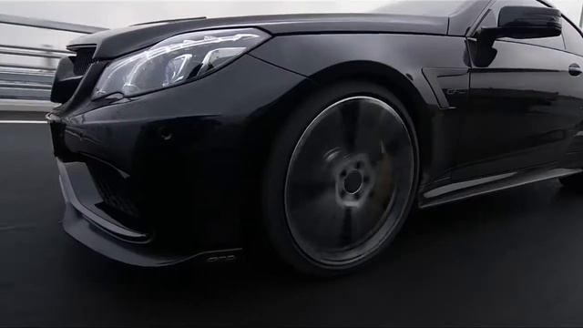 Мерседес AMG 63. LOVV66, blago white - говорят чо.