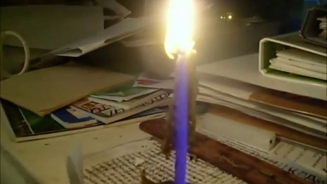 Видео от devi. Как горит свеча. Ритуал на возврат негатива.