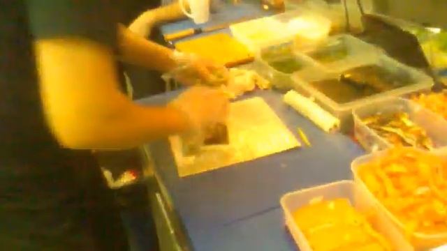 Узбек за 18 сек крутит калифорнию