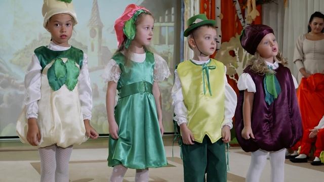 Спектакль "Чиполино и его друзья"
