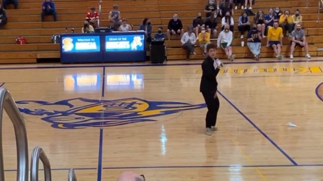 Michael Jackson Dance  High School Smooth Moonwalk at End!!!