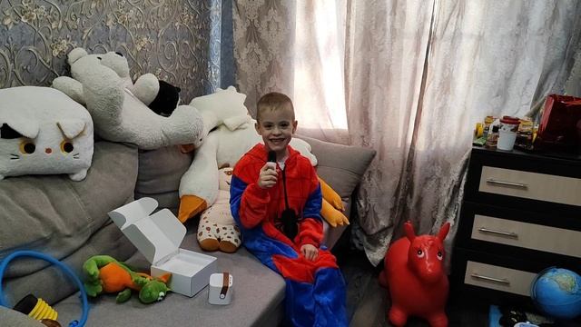Распаковка новогодних подарков