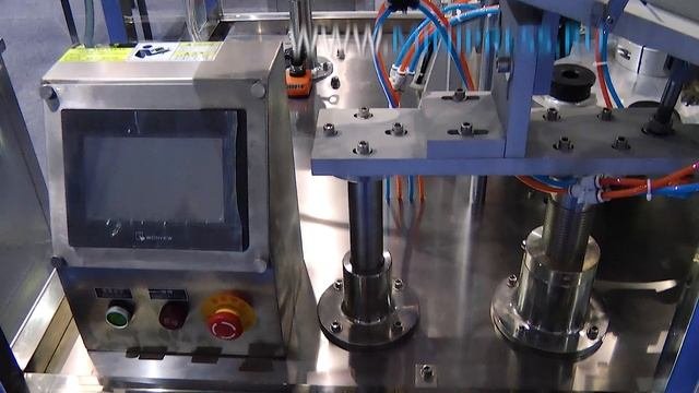 Machine for feeding aluminum caps and rubber stoppers Pharma-manager.com