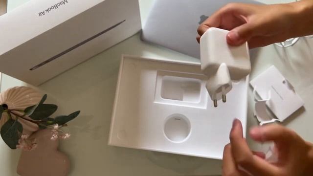 MacBook Air M1 space gray + Accessories UNBOXING ?☺️