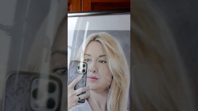 Портрет от художника карандашами цветными. Заказать можно на сайте https://magazinportretov.ru/