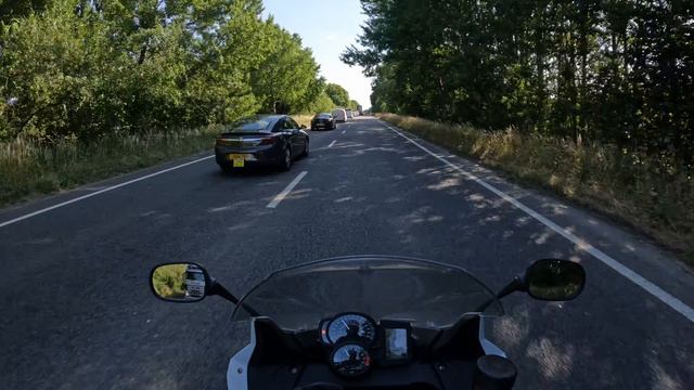 BMW F800GT - Raw engine sound. That was a long overtake