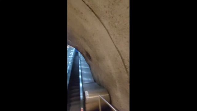Плачущая станция метро Kozyatağı.