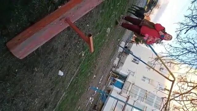 Вот как старшие относится к младшим