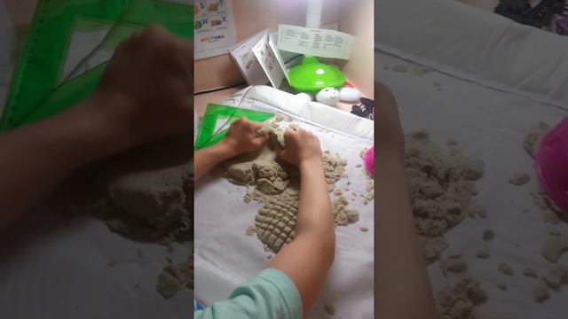 Космический пластичный песок