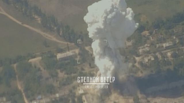 Иксоводы выжигают артиллерию ВСУ
📍Артиллеристами «Южной» группировки войск в рамках контрбатарейной