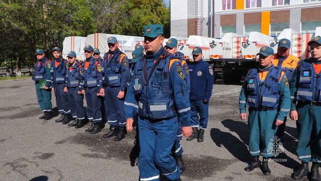 Спасатели МЧС России продолжают работы на подтопленных территориях региона