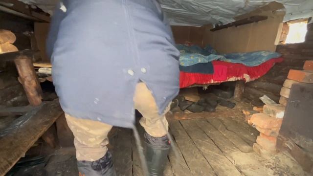 Строим дорогу в болоте! Ушли под лёд! Окунь на ветчину и сало!