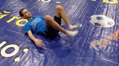 КАК БЫСТРО И БЕЗОПАСНО НАУЧИТЬСЯ ЗАДНЕЕ САЛЬТО!