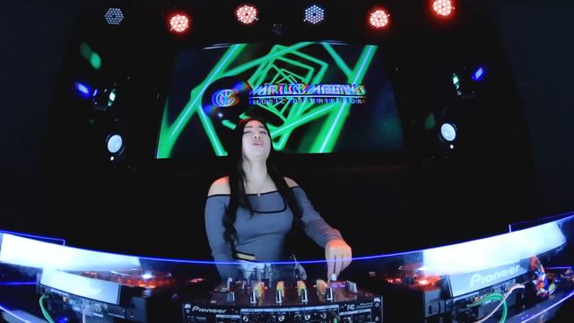 DJ BREAKBEAT VIRAL TOPI MIRING | DENGARLAH BINTANG HATIKU | CAMELIA BY ARUMI DAVINA