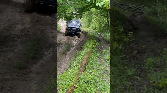 Уаз 469 в грязи резина кумхо мт 51 давления в колёсах21.В заднем мосту блокировка ижтехна 417дви