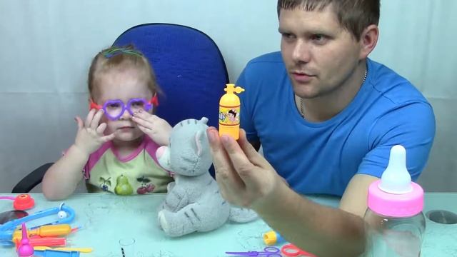Лечим КОТЕНКА - набор юного доктора, развивающая игра для самых маленьких
