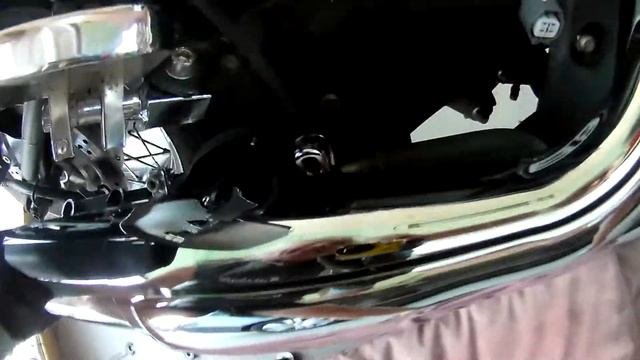 Cambiar Escapes Originales Kawasaki Vulcan 900 Classic por Escapes Vance  Hines.
