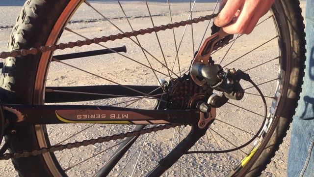 Как установить заднее колесо на велосипед