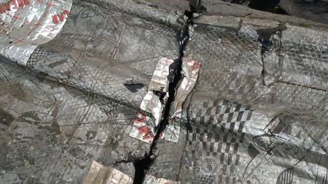 Разделка кузова машины топором!!!