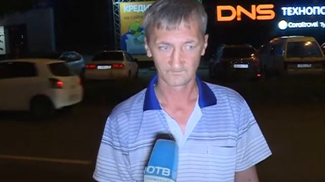 Женщина, гуляя по трассе, попала под колеса автомобиля на Некрасовской