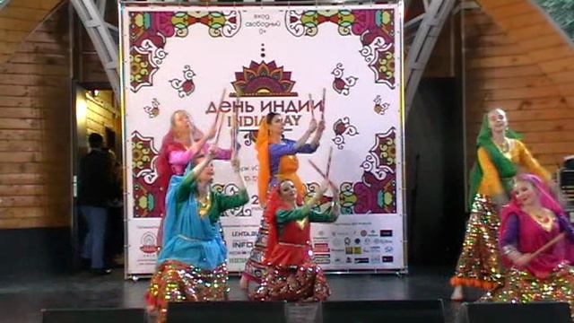 Дандиа | Народный танец Гурджрат | Театр Таранг | День Индии