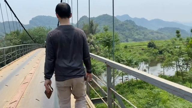 Walk on bridge to Ume farm in Bac Ninh