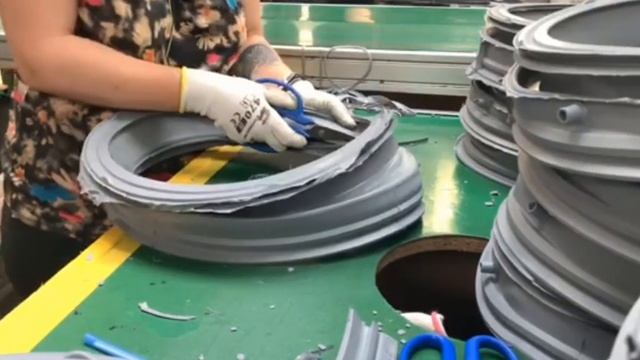 Работа в Польше для мужчин и женщин,  пар на производстве. Бесплатная вакансия от Almerin Group