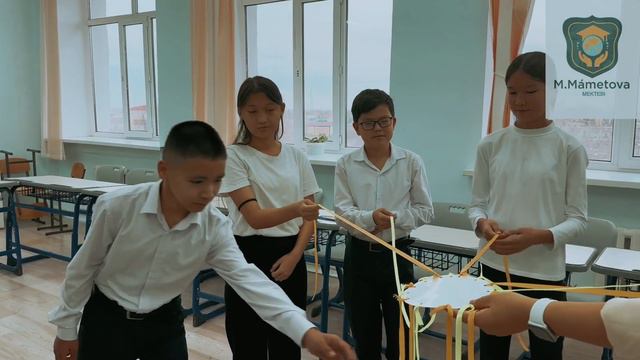 Жас педагог-психолог байқауы.М.Мәметова атындағы ЖОББМ оқушы-А.Ж.Амангелдиевапсихолог-Б.С.Каирха