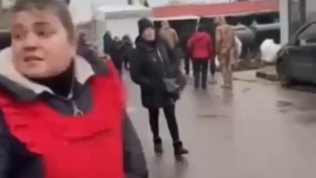 Женщины выгнали с Таировского рынка Одессы сотрудников ТЦК, которые проводили рейд
