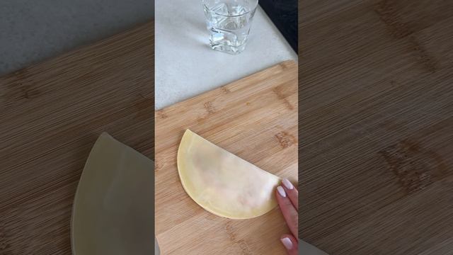 Чебуреки на скорую руку😋
