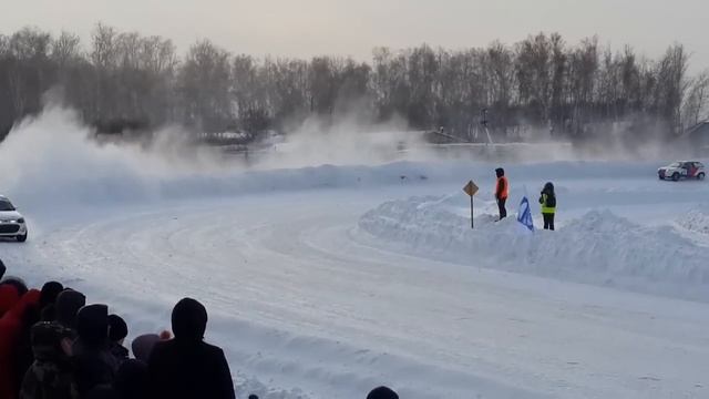 Чемпионат по трековым автогонкам в Кургане 17.01.2016