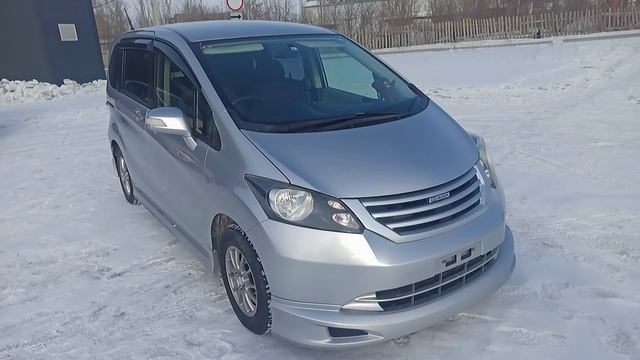 Хонда Фрид 2009 год.