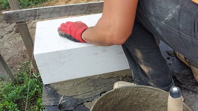 Кладка угловых блоков газосиликата