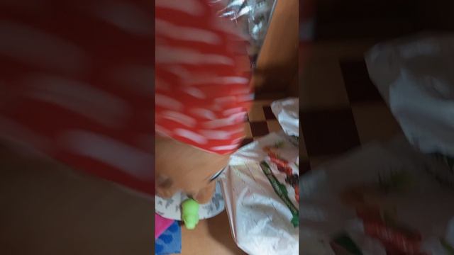 Иви купается