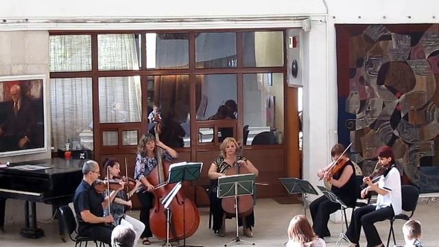 Струннен камерен оркестър Казанлък