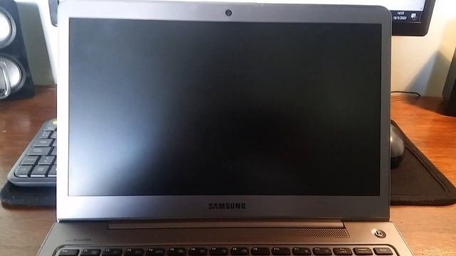 Samsung np530u3c not booting and no bios
