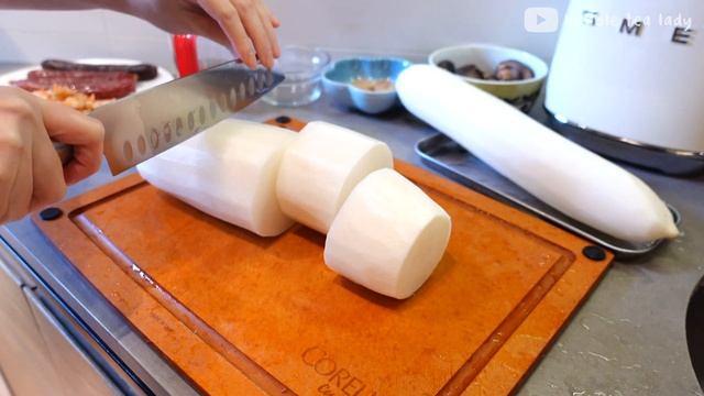 新年VLOG 2023 ? 花墟買年花 ? 賀年全盒 ?兔年趣緻揮春浸冬菇整蘿蔔糕準備過年 Lunar New Year Vlog ENG SUB