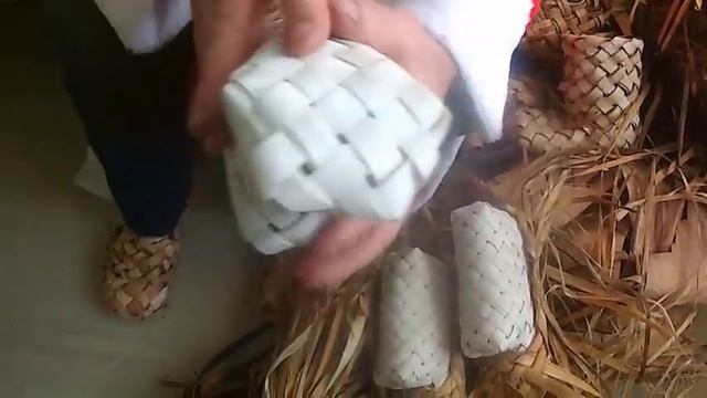 шоу русских лаптей косичка, колодка белая или бахилла петра первого!