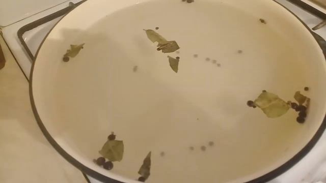 СОЛИМ СЕЛЕДКУ И СКУМБРИЮ В ДОМАШНИХ УСЛОВИЯХ!?