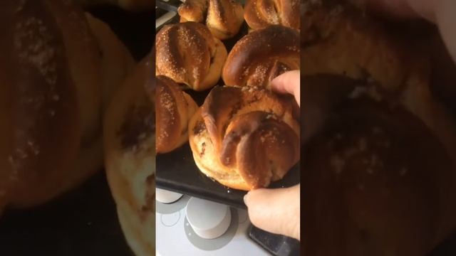 Булочки ванильные с корицей ...16.10.2022г.