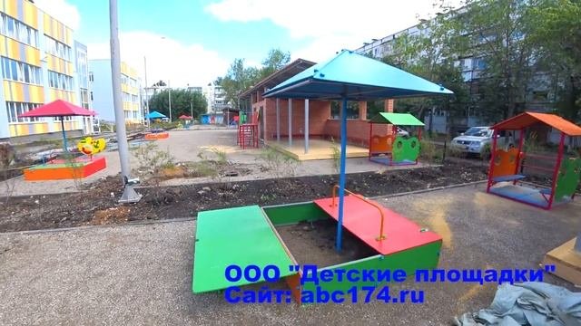 Песочница с грибком и крышками от компании ООО Детские площадки